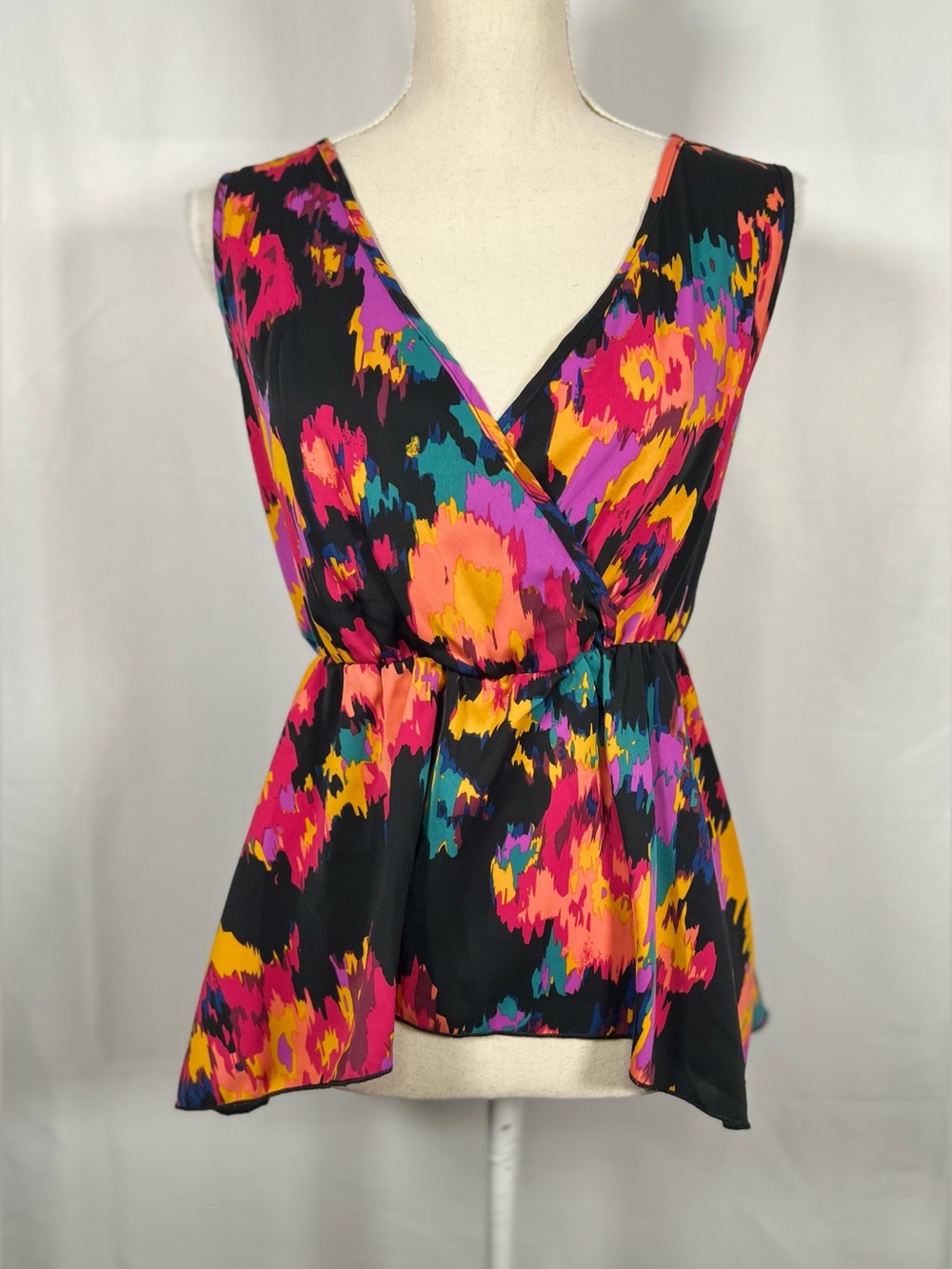 Emery Rose Faux Wrap Peplum Blouse L Black Abstract Print Colorful Stretch Waist - Picture 2 of 8